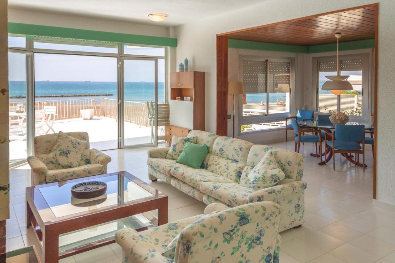 Magnifica Villa Aireola Frente Al Mar 베니카씸 외부 사진