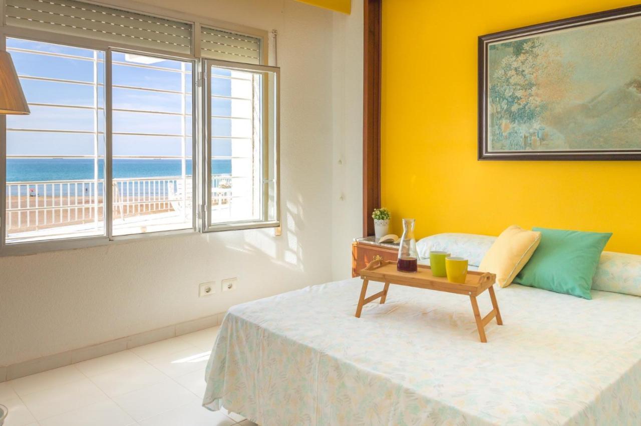 Magnifica Villa Aireola Frente Al Mar 베니카씸 외부 사진