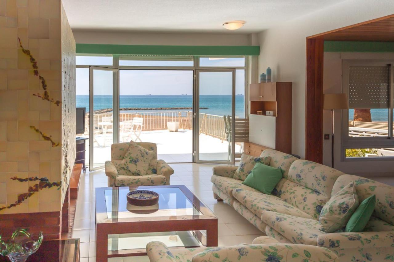 Magnifica Villa Aireola Frente Al Mar 베니카씸 외부 사진