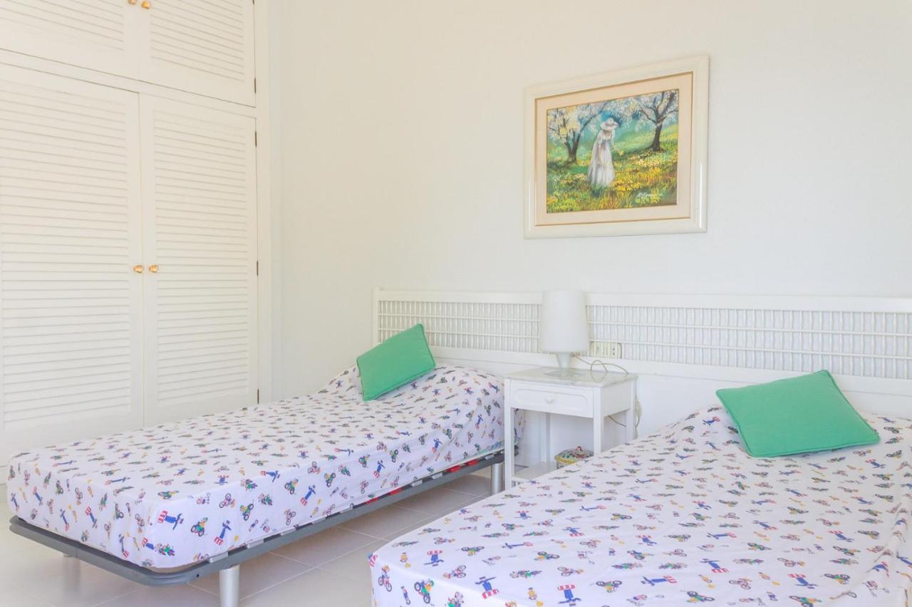 Magnifica Villa Aireola Frente Al Mar 베니카씸 외부 사진